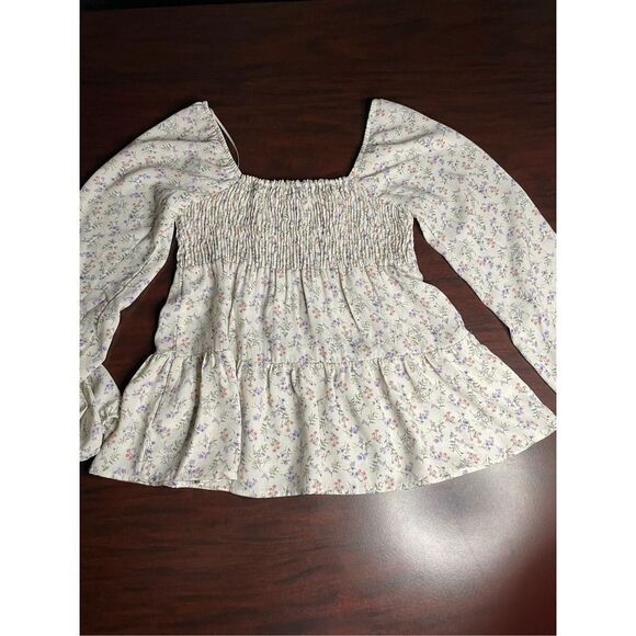 Paper Crane Smocked Floral Blouse- X-Small - Picture 4 of 6